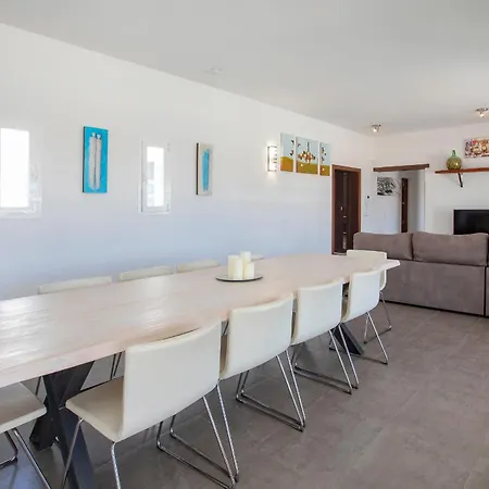 Near Sleeps 10 San Antonio